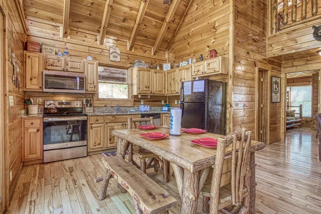 Heavenly Bear, Hot Tub, 1089 Of Free Attraction Tickets For Each Paid Day, Dollywood And More Сев'єрвілл Екстер'єр фото